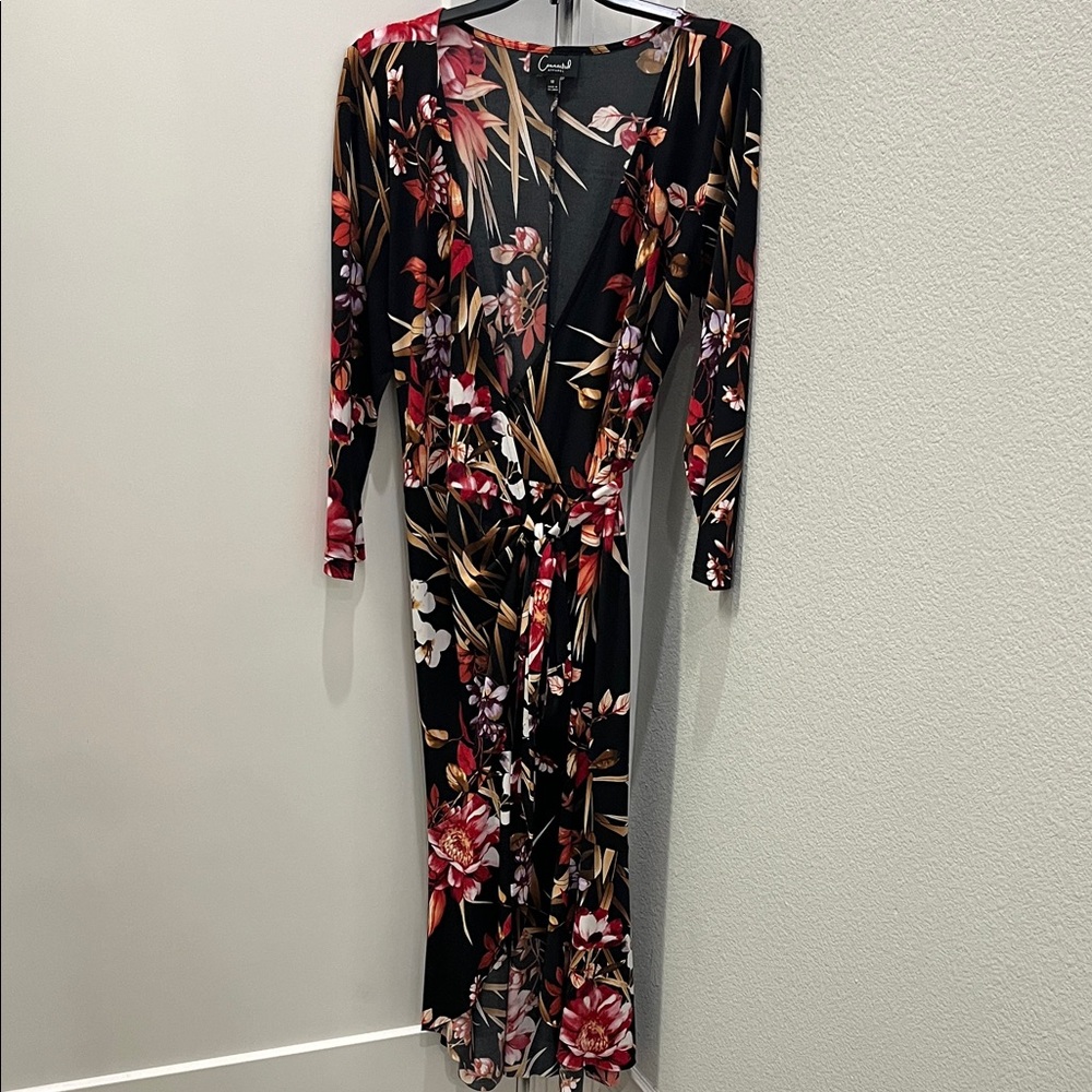 🩷 Floral Black and Red Maxi Wrap Dress Size 12 Very Stretchy Elegant Beautiful